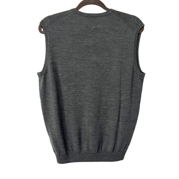 Jos. A. Bank* NWT Men’s Gray Ribbed Knit V-Neck Sleeveless Vest Top Size S - Picture 4 of 6